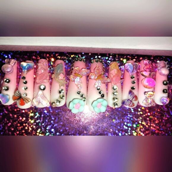 Hand crafted custom 10pc luminous press on nails - Picture 7 of 7